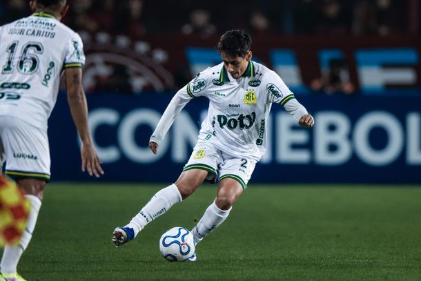 Aldo Filho em lance de jogo