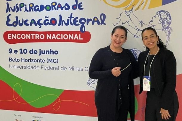 Secretaria Municipal de Educa&ccedil;&atilde;o, Luzia de F&aacute;tima Paula e a professora de dan&ccedil;a do PAC, Priscila Camilo