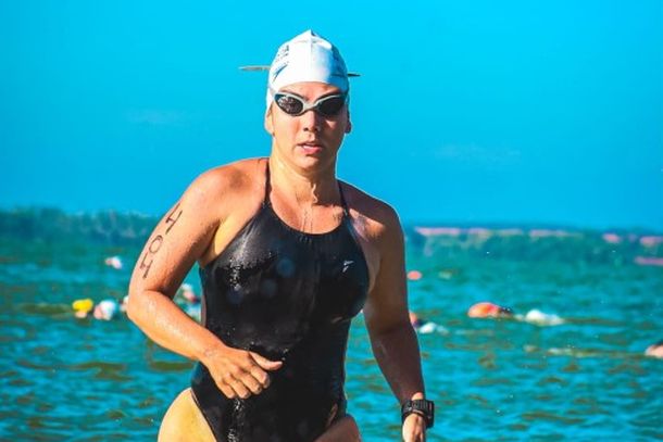 Jessica Fonseca sai da &aacute;gua em prova de nata&ccedil;&atilde;o e mostra a for&ccedil;a da triatleta mirassolense nas competi&ccedil;&otilde;es pelo Noroeste Paulista