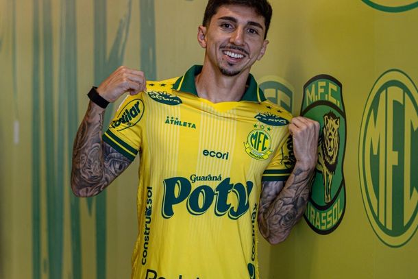 Volante Gustavo Cazonatti, de 30 anos, que passa a integrar o elenco mirassolense com contrato v&aacute;lido at&eacute; o fim de 2028