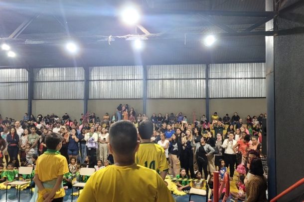 Festa da Primavera re&uacute;ne fam&iacute;lias e estudantes da Escola Darcy Am&acirc;ncio em Mirassol