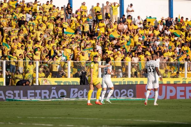 Eduardo comemora o 1&ordm; gol dele no jogo contra o Botafogo