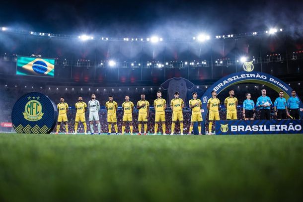 Jogadores do Le&atilde;o antes do jogo