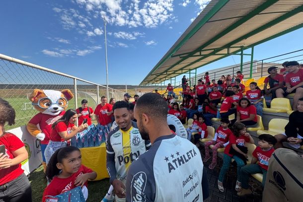 Le&atilde;o apoia projeto e doa &oacute;culos para crian&ccedil;as carentes de Mirassol