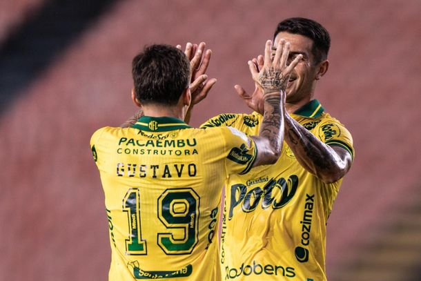 Mirassol goleia Uberl&acirc;ndia no Parque do Sabi&aacute; e volta forte da parada Fifa