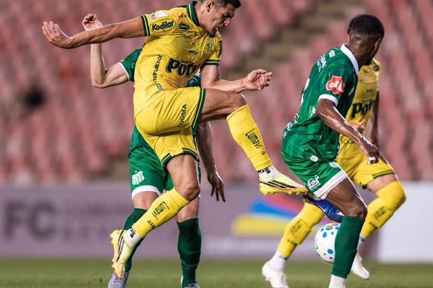 Mirassol goleia Uberl&acirc;ndia no Parque do Sabi&aacute; e volta forte da parada Fifa