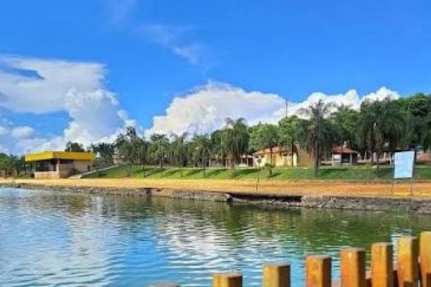 Praia de Sabino volta a ser pr&oacute;pria para banho e anima banhistas da Noroeste Paulista