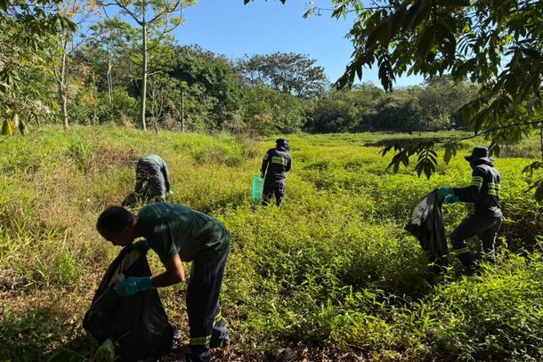 Sanessol recolhe 116 kg de lixo no bairro Mais Parque em Mirassol