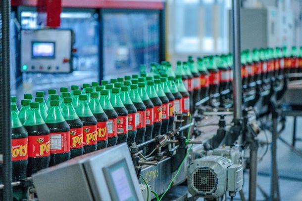 Atualmente, a Poty produz cerca de 6 milh&otilde;es de caixas por m&ecirc;s, com um portf&oacute;lio de 97 produtos, 12 marcas pr&oacute;prias distribu&iacute;das em nove categorias e mais de 200 marcas de parceiros