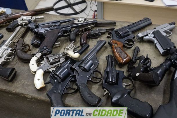 PM apreende grande quantidade de armas e muni&ccedil;&otilde;es no Mirante