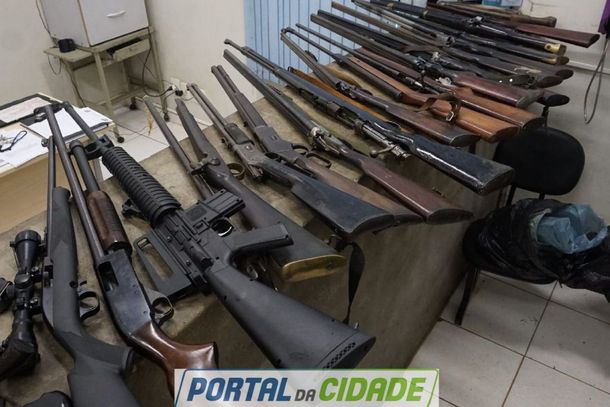 PM apreende grande quantidade de armas e muni&ccedil;&otilde;es no Mirante