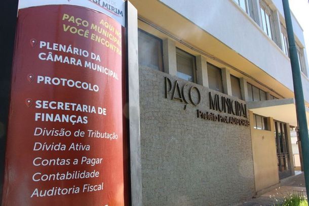 Vereador Andr&eacute; Mazon apresentou proposta de diminui&ccedil;&atilde;o de subs&iacute;dio de vereadores e de assessores 