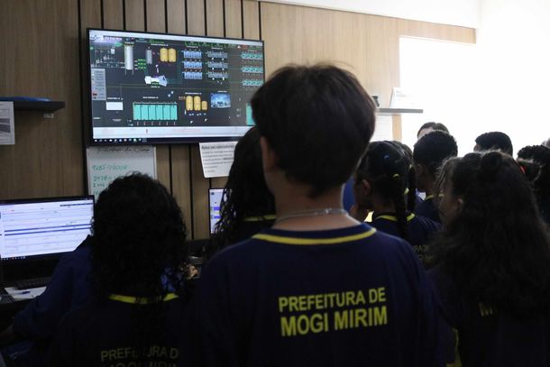 Alunos conhecem tratamento da &aacute;gua durante visita &agrave; ETA Esta&ccedil;&atilde;o de Tratamento de &Aacute;gua