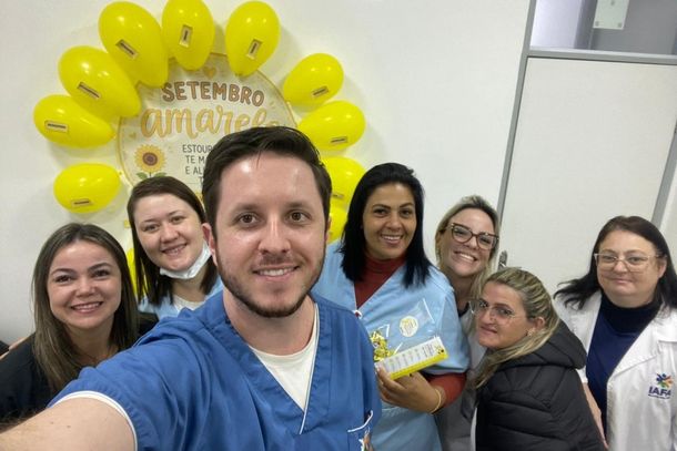 Funcion&aacute;rios da UPA realizam a&ccedil;&otilde;es com profissionais da unidade