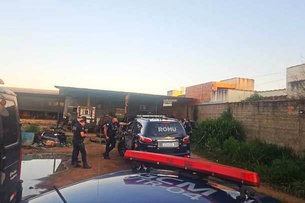 GCM localiza desmanche de ve&iacute;culos e prende tr&ecirc;s em Mogi Gua&ccedil;u