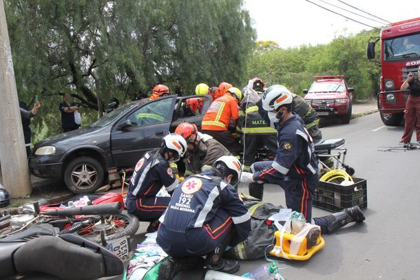 Simulado de acidente re&uacute;ne for&ccedil;as de seguran&ccedil;a e Renovias em Mogi Gua&ccedil;u