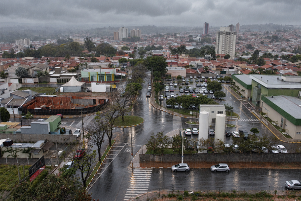 Aten&ccedil;&atilde;o! Domingo de elei&ccedil;&atilde;o tem previs&atilde;o de chuva e risco de temporais