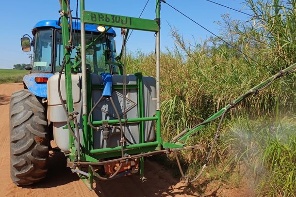 Mogi Mirim intensifica ro&ccedil;agem e capina em estradas rurais