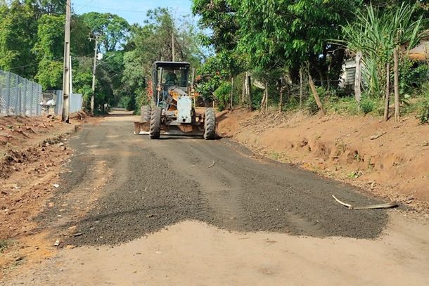 Mogi Mirim refor&ccedil;a manuten&ccedil;&atilde;o de estradas rurais ap&oacute;s fortes chuvas