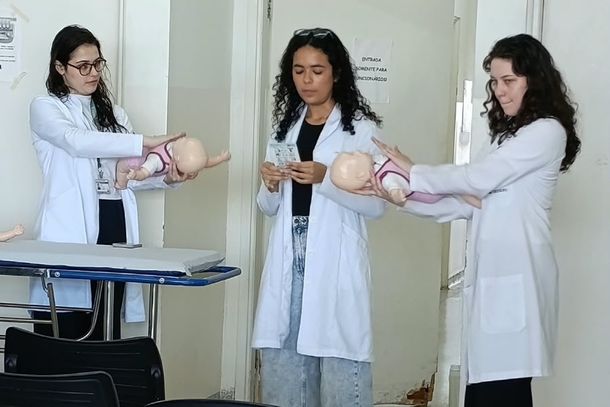 Palestra em UBS de Mogi Mirim ensina como agir em casos de engasgamento de beb&ecirc;s