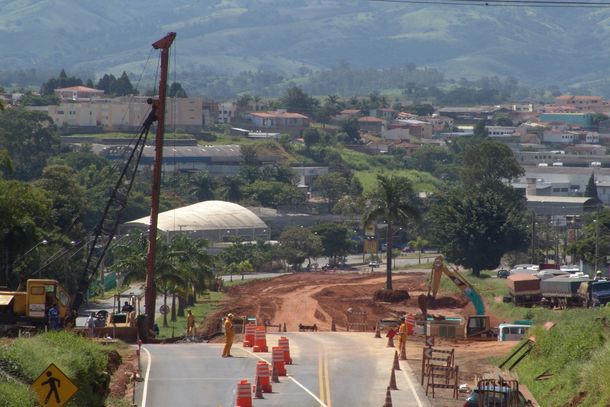 Renovias informa R$ 197 milh&otilde;es em recupera&ccedil;&atilde;o de asfalto entre 2025 e 2026