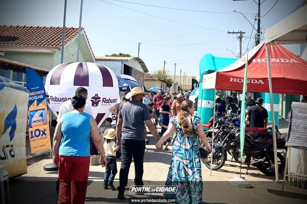 1&ordf; Feira Agropecu&aacute;ria, Comercial e Industrial de Pet&uacute;nia - FACIP