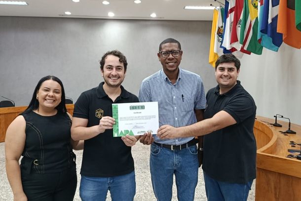 Entrega do certificado SISBI-POA.