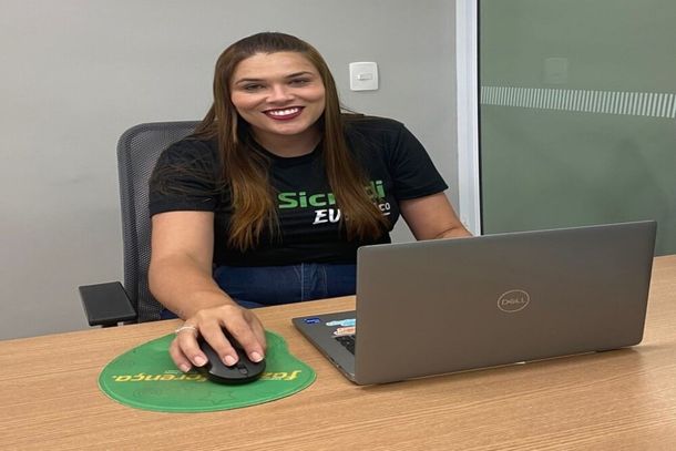 Lisandra Silva, estagi&aacute;ria do programa na ag&ecirc;ncia de Alpin&oacute;polis-MG.