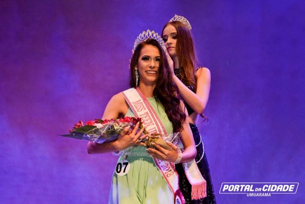 J&eacute;ssica Aguiar, de 16 anos, eleita Miss Teen Umuarama 2018