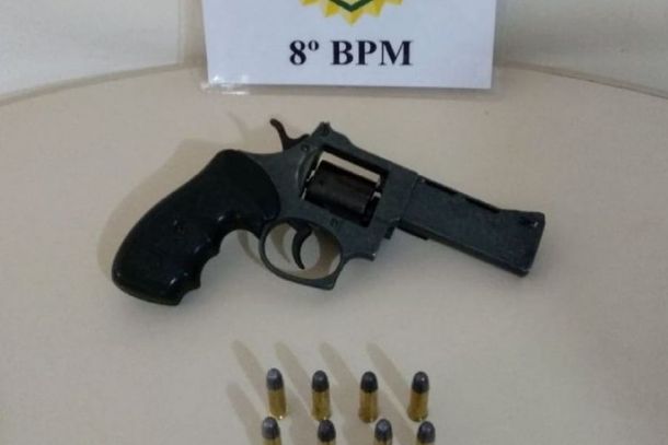 O propriet&aacute;rio do bar assumiu ser o dono da arma. 