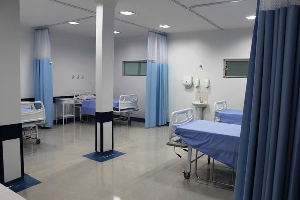 O estudo tamb&eacute;m mostra que 57% das cidades n&atilde;o t&ecirc;m ventilador mec&acirc;nico e que 36% n&atilde;o t&ecirc;m leito de nenhuma esp&eacute;cie.