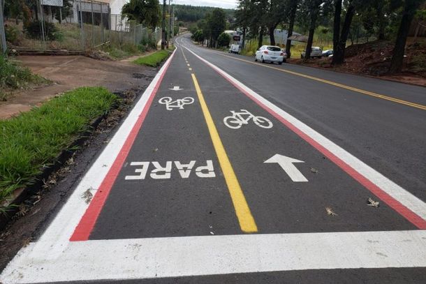 A partir da pr&oacute;xima semana, quem for flagrado trafegando sobre a ciclofaixa, ser&aacute; multado.