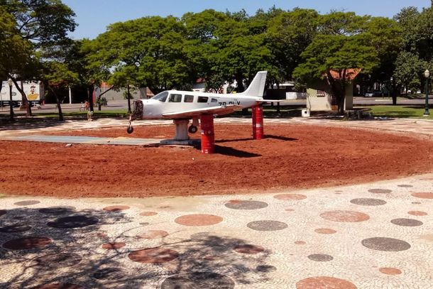 Pra&ccedil;a do Jardim S&atilde;o Jorge ganha avi&atilde;o.