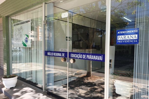 Enquanto isso, centenas de alunos da rede estadual do Paran&aacute; voltam gradativamente &agrave;s aulas presenciais a partir desta segunda-feira (10).