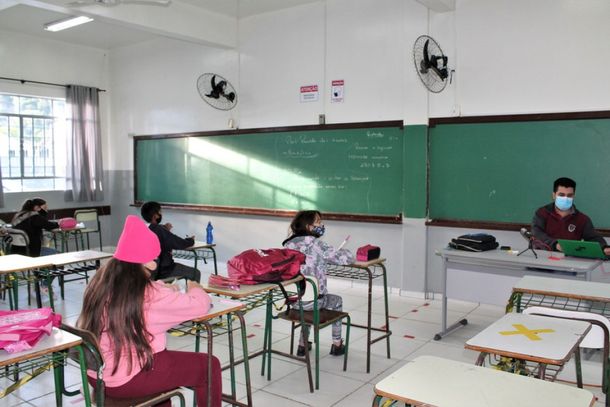 Mais de 1,7 mil col&eacute;gios abrem total ou parcialmente nesta semana, cerca de 500 a mais do que no encerramento do primeiro semestre.