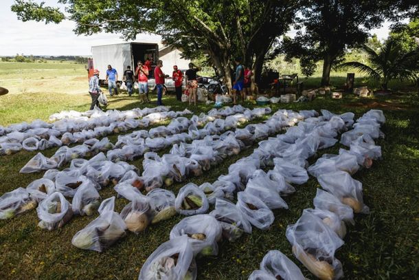Alimentos doados as fam&iacute;lias carentes 
