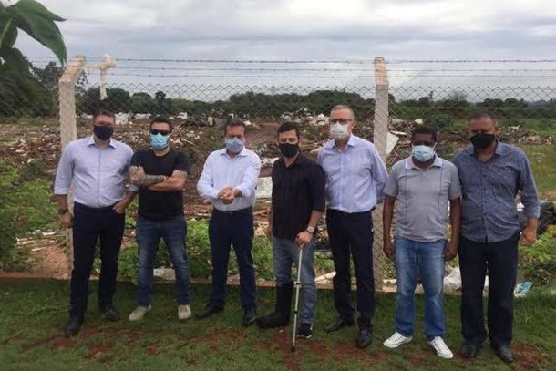 "N&oacute;s vamos transformar esse local degradado em uma &aacute;rea de preserva&ccedil;&atilde;o ambiental e ele vai se tornar um ponto tur&iacute;stico de Paranava&iacute;", afirmou o secret&aacute;rio M&aacute;rcio Nunes.