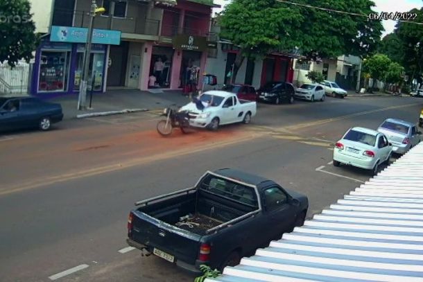 Acidente foi registrado na avenida Milit&atilde;o Rodrigues de Carvalho.