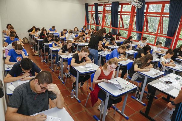 A recomenda&ccedil;&atilde;o &eacute; que o inscrito confirme o endere&ccedil;o da prova com anteced&ecirc;ncia e compare&ccedil;a no local, no m&iacute;nimo, 1 hora antes do in&iacute;cio. 