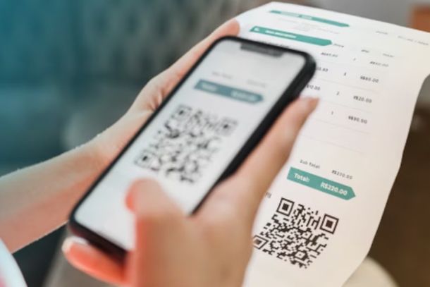  Agora, os boletos poder&atilde;o conter um c&oacute;digo QR espec&iacute;fico que, ao ser lido pelo celular, permite a realiza&ccedil;&atilde;o do pagamento de forma instant&acirc;nea.