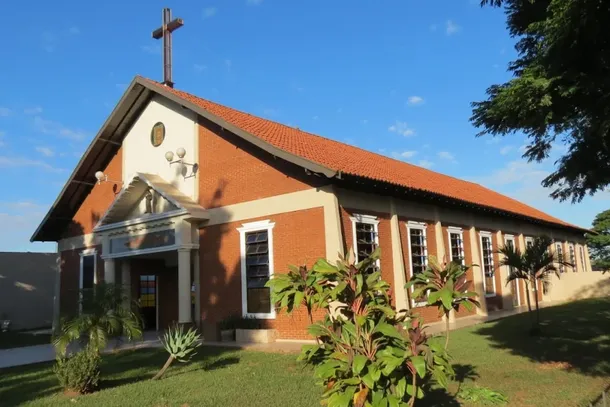 Tr&iacute;duo a Santa Rita de C&aacute;ssia: missas di&aacute;rias em Paranava&iacute; de 22 a 25 de maio
