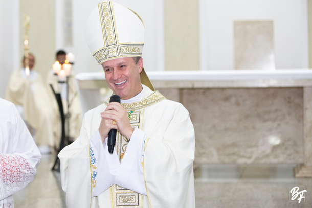 Dom M&aacute;rio Spaki completa 7 anos &agrave; frente da Diocese de Paranava&iacute; com forte atua&ccedil;&atilde;o pastoral, presen&ccedil;a nas redes sociais e incentivo &agrave;s voca&ccedil;&otilde;es.