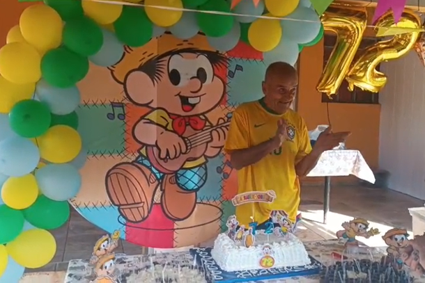Chico segue vivendo com uma irm&atilde;, com muito cuidado e carinho dos familiares.