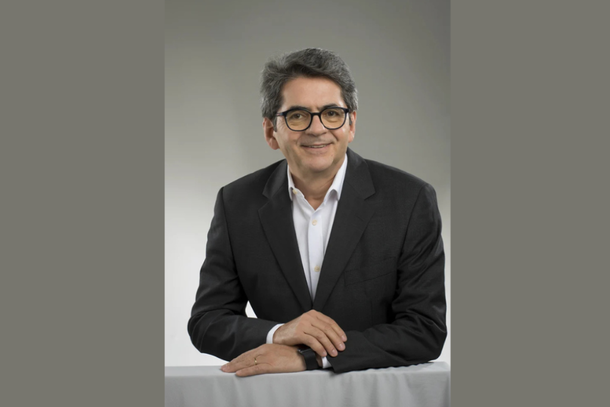 Professor Dennis Bertolini, refer&ecirc;ncia em virologia, morre aos 65 anos