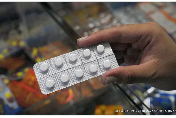 Anvisa manda recolher lote de dipirona por desvio de qualidade