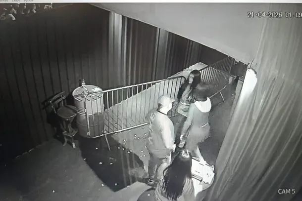Imagens mostram primas desaparecidas com suspeito em boate de Paranava&iacute;