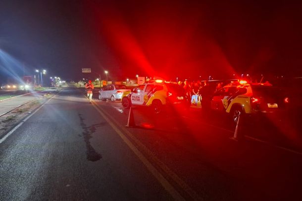 Motorista embriagado &eacute; preso ap&oacute;s acidente na PR-552, em Mandagua&ccedil;u