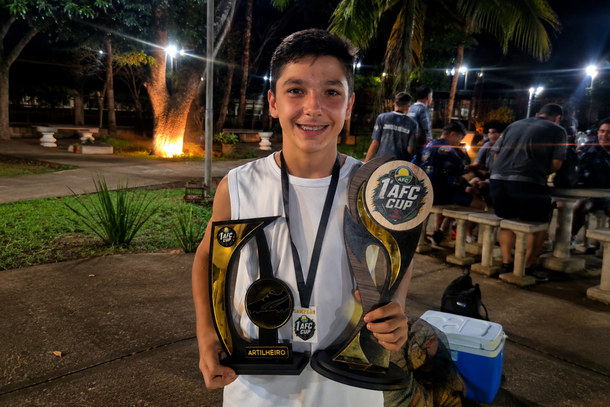 Talento de Paranava&iacute; conquista t&iacute;tulo e vice-campeonato em competi&ccedil;&atilde;o interestadual