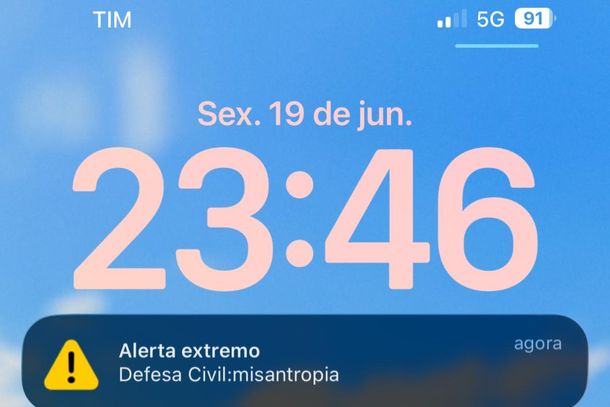 Mensagem enviada pelo sistema de alerta emergencial n&atilde;o foi emitida pela Defesa Civil e mobilizou &oacute;rg&atilde;os estaduais e federais para investigar a origem do disparo.
