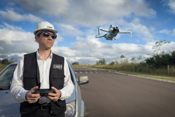 Tecnologia ajuda empresas a transmitir credibilidade, modernidade e impacto visual em campanhas e apresenta&ccedil;&otilde;es.